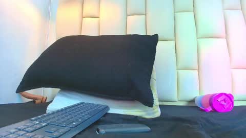 Snapshot of mss_mar chatting on 10/08/25, 03:04 FERNANDA 3 online show from 10/08/25, 03:04