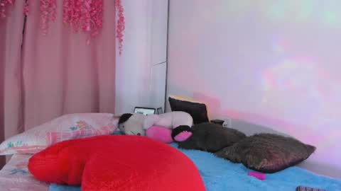 Chloe new account online show from 11/14/25, 01:59