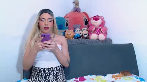 Snapshot of msspenelopedick chatting on 12/08/24, 04:25 Aaron  And Alex online show from 12/08/24, 04:25