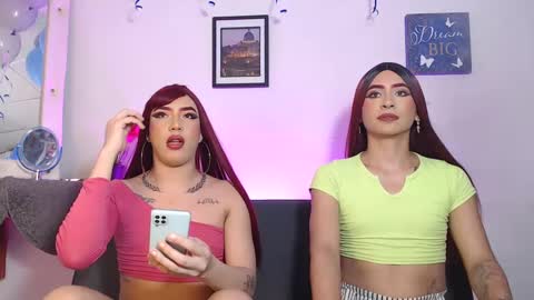 Snapshot of msspenelopedick chatting on 12/19/24, 01:18 Aaron  And Alex online show from 12/19/24, 01:18