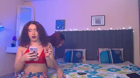 Snapshot of msspenelopedick chatting on 10/15/25, 03:50 Aaron  And Alex online show from 10/15/25, 03:50