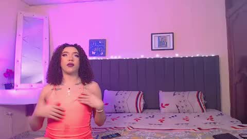 Snapshot of msspenelopedick chatting on 10/30/25, 09:55 Aaron  And Alex online show from 10/30/25, 09:55