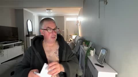 Snapshot of mtb1697 chatting on 10/11/25, 10:03 mtb1697 online show from 10/11/25, 10:03