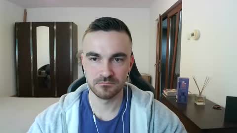 Victor online show from 04/03/26, 05:49