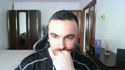 Victor online show from 04/06/26, 12:17