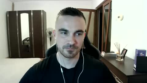 Snapshot of mu5clemania chatting on 06/03/26, 06:57 Victor online show from 06/03/26, 06:57