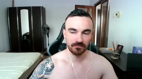 Snapshot of mu5clemania chatting on 07/15/26, 03:23 Victor online show from 07/15/26, 03:23