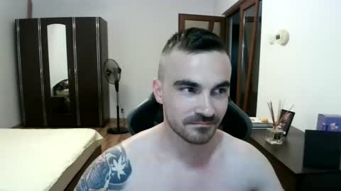 Snapshot of mu5clemania chatting on 07/19/26, 03:05 Victor online show from 07/19/26, 03:05