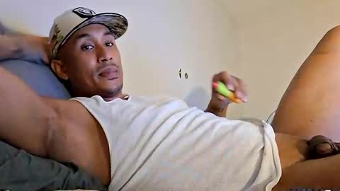 Snapshot of muddafuka910 chatting on 10/29/25, 12:18 muddafuka910 online show from 10/29/25, 12:18