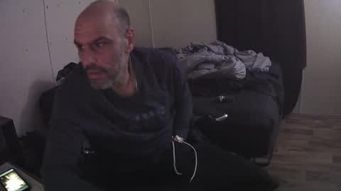 Muffdiver online show from 04/10/26, 07:24