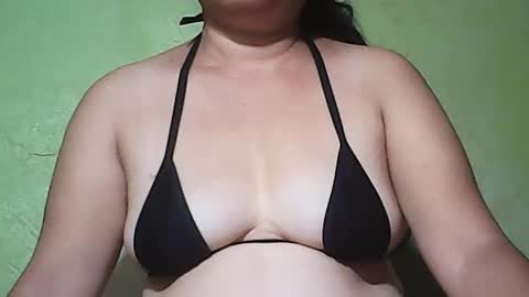 Snapshot of muffy_bunny chatting on 06/28/26, 08:15 muffy_bunny online show from 06/28/26, 08:15