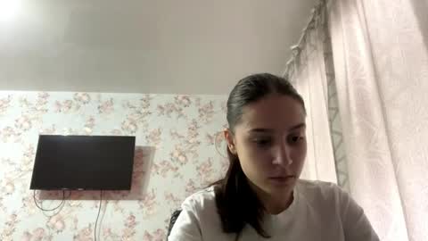 Tia online show from 04/21/26, 09:04