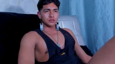 muichiro tokito1 online show from 12/20/24, 10:49