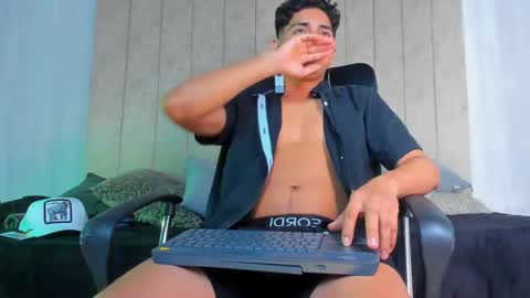 muichiro tokito1 online show from 01/26/25, 08:03