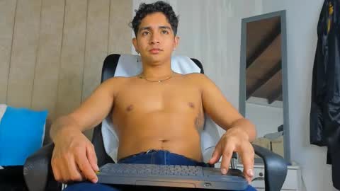 muichiro tokito1 online show from 02/06/25, 04:42