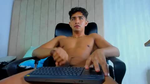 muichiro tokito1 online show from 02/13/25, 09:41