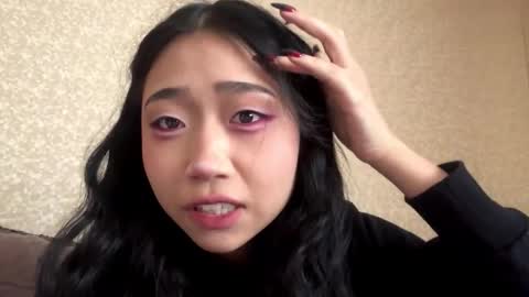 Mia online show from 03/06/26, 10:17