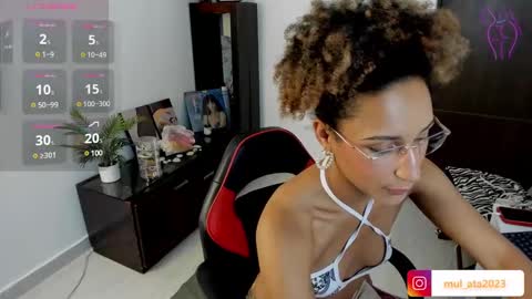 Snapshot of mulata_ch chatting on 12/27/24, 11:31 HEY GUYS IF YOU LIKE SEXY SHOW YOU ARE IN THE CORRECT PLACE CU WENESDAY PVT OPEN   TRANSMISSION TIME 5 PM - 10 PM COLOMBIA online show from 12/27/24, 11:31