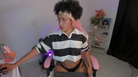 HEY GUYS IF YOU LIKE SEXY SHOW YOU ARE IN THE CORRECT PLACE CU WENESDAY PVT OPEN   TRANSMISSION TIME 5 PM - 10 PM COLOMBIA online show from 03/31/26, 01:40