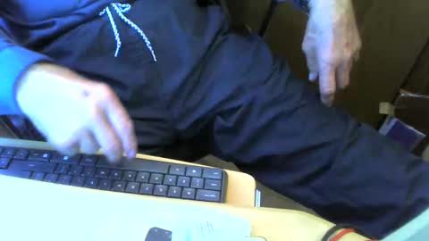 Snapshot of muller520 chatting on 05/16/26, 12:26 muller520 online show from 05/16/26, 12:26