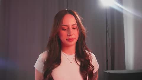 Kira online show from 10/12/25, 07:07