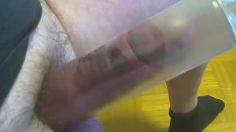 Snapshot of multiplecumandorgasm chatting on 03/05/25, 04:35 Juicy German Cock online show from 03/05/25, 04:35