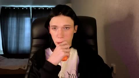 Polik online show from 04/22/26, 06:49