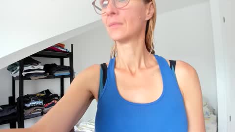 LOVELY JULIA  Peter DAY online show from 06/06/26, 07:35