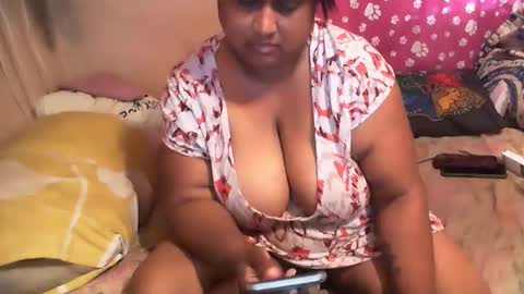 Snapshot of munniegalz1 chatting on 05/24/26, 06:51 your angel online show from 05/24/26, 06:51
