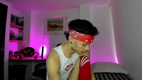 Snapshot of murielkarmesi chatting on 01/03/25, 08:11 murielkarmesi online show from 01/03/25, 08:11