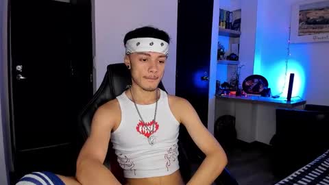 Snapshot of murielkarmesi chatting on 01/10/25, 02:23 murielkarmesi online show from 01/10/25, 02:23