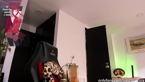 Snapshot of murielkarmesi chatting on 02/06/25, 07:18 murielkarmesi online show from 02/06/25, 07:18