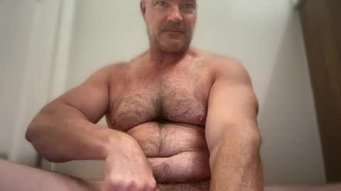 Snapshot of musclbear chatting on 07/12/26, 02:35 Coach online show from 07/12/26, 02:35