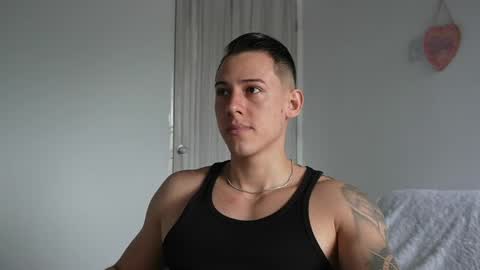 Snapshot of muscle_king_cum chatting on 05/14/26, 01:18 muscle_king_cum online show from 05/14/26, 01:18
