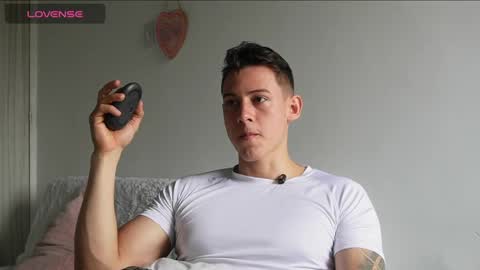 Snapshot of muscle_king_cum chatting on 05/26/26, 03:08 muscle_king_cum online show from 05/26/26, 03:08