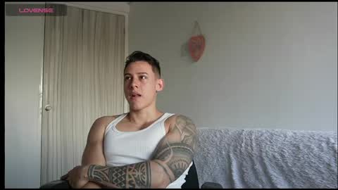 Snapshot of muscle_king_cum chatting on 06/01/26, 01:57 muscle_king_cum online show from 06/01/26, 01:57