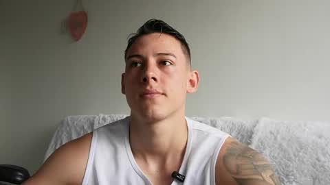 Snapshot of muscle_king_cum chatting on 06/06/26, 02:00 muscle_king_cum online show from 06/06/26, 02:00