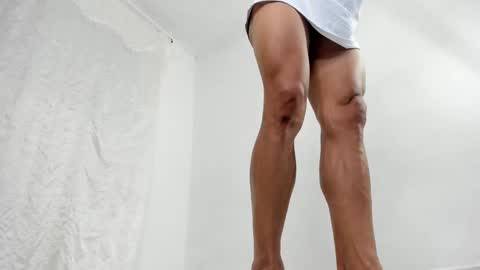 Muscle Man online show from 12/05/25, 03:09