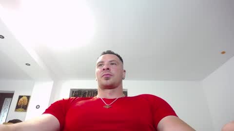 Snapshot of muscleaj69 chatting on 06/11/26, 04:05 AJ online show from 06/11/26, 04:05