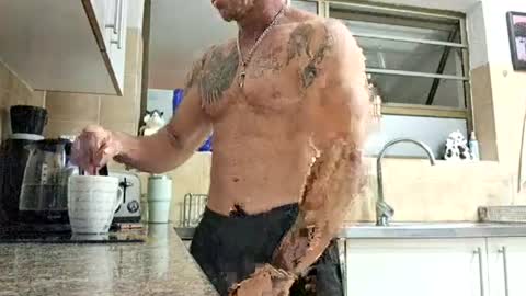 Snapshot of muscledaddy69s chatting on 07/08/26, 02:38 muscledaddy69s online show from 07/08/26, 02:38
