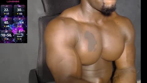 Snapshot of musclegodsammy23 chatting on 12/08/24, 06:01 musclegod23 online show from 12/08/24, 06:01