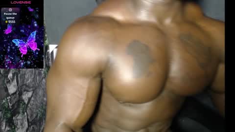 Snapshot of musclegodsammy23 chatting on 01/18/25, 12:57 musclegod23 online show from 01/18/25, 12:57