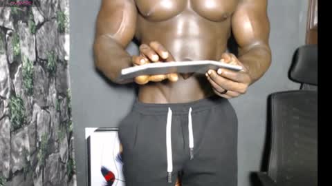 Snapshot of musclegodsammy23 chatting on 01/21/25, 11:24 musclegod23 online show from 01/21/25, 11:24