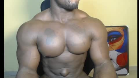 Snapshot of musclegodsammy23 chatting on 02/07/25, 01:25 musclegod23 online show from 02/07/25, 01:25