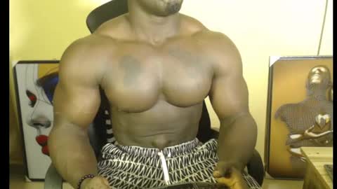 Snapshot of musclegodsammy23 chatting on 02/13/25, 01:40 musclegod23 online show from 02/13/25, 01:40