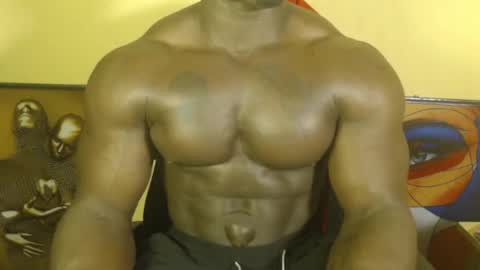 Snapshot of musclegodsammy23 chatting on 03/07/25, 12:37 musclegod23 online show from 03/07/25, 12:37