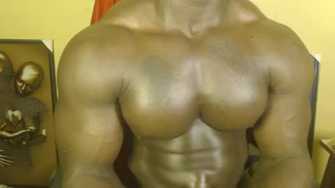 Snapshot of musclegodsammy23 chatting on 03/07/25, 03:40 musclegod23 online show from 03/07/25, 03:40