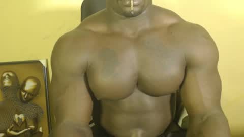 Snapshot of musclegodsammy23 chatting on 03/10/25, 03:52 musclegod23 online show from 03/10/25, 03:52