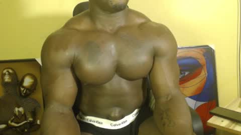 Snapshot of musclegodsammy23 chatting on 03/12/25, 12:26 musclegod23 online show from 03/12/25, 12:26