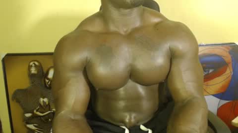Snapshot of musclegodsammy23 chatting on 03/12/25, 10:07 musclegod23 online show from 03/12/25, 10:07